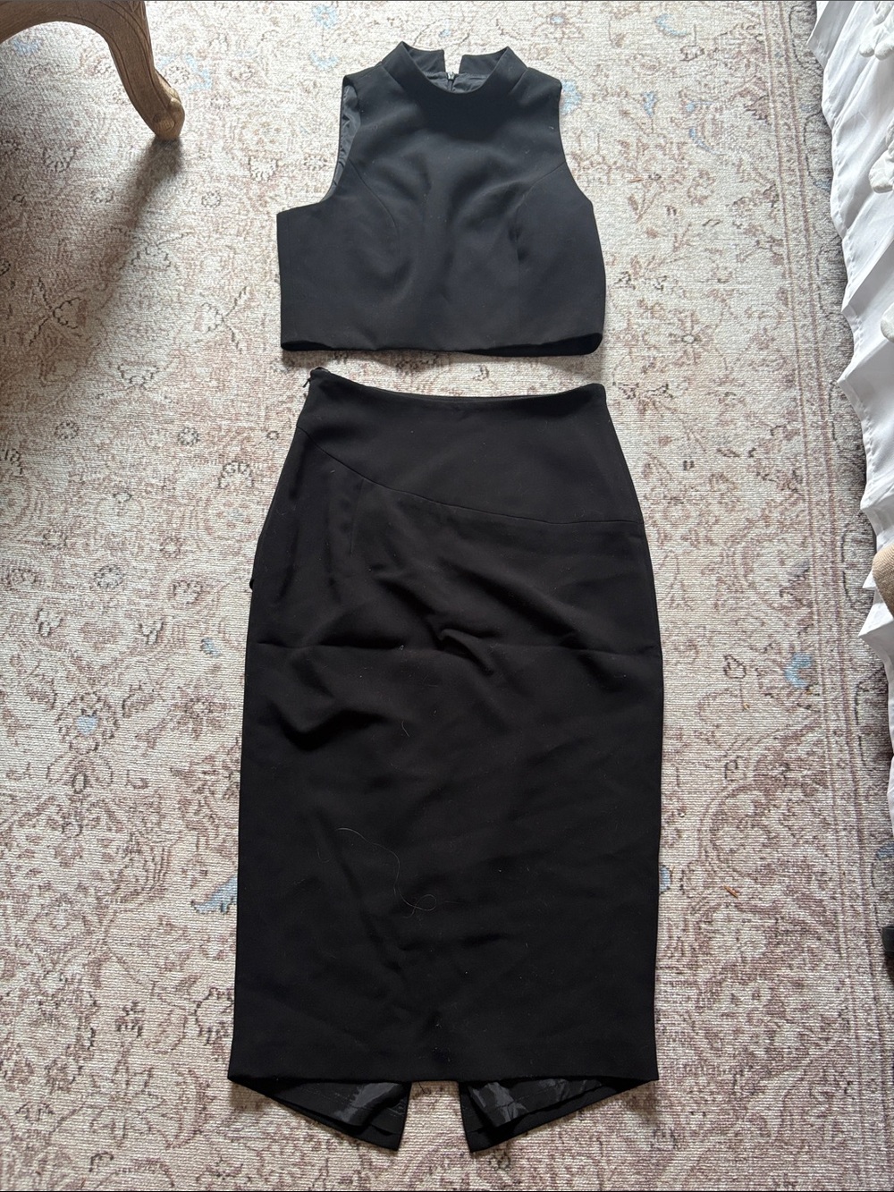 Black Halo Black High-Waist Pencil Skirt and crop top